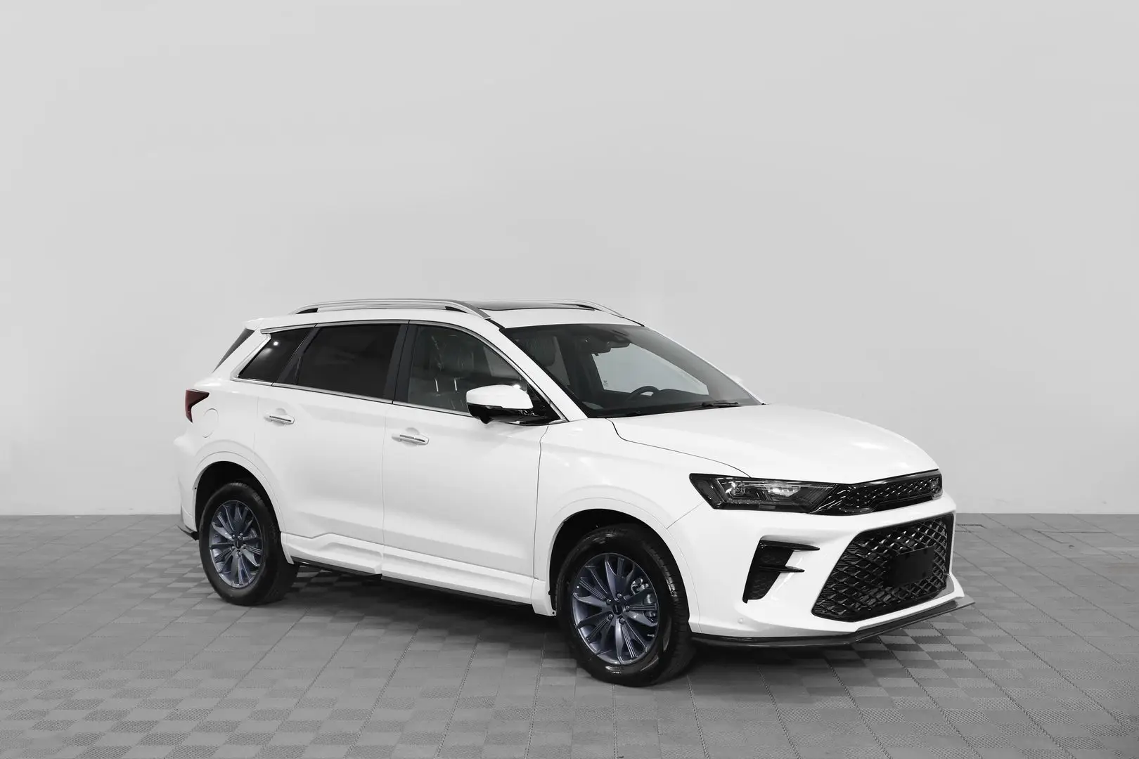 Автосалон: Swm G01F