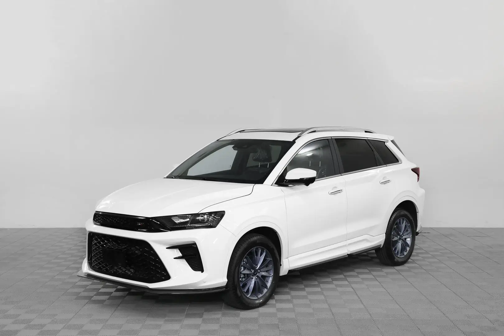 Автосалон: Swm G01F
