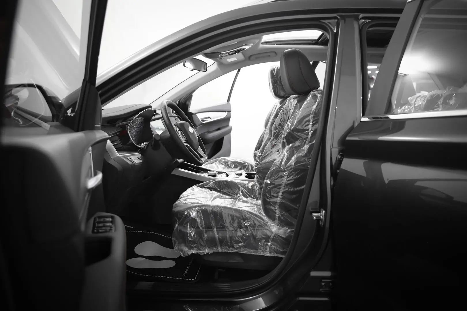 Автосалон: Swm G01