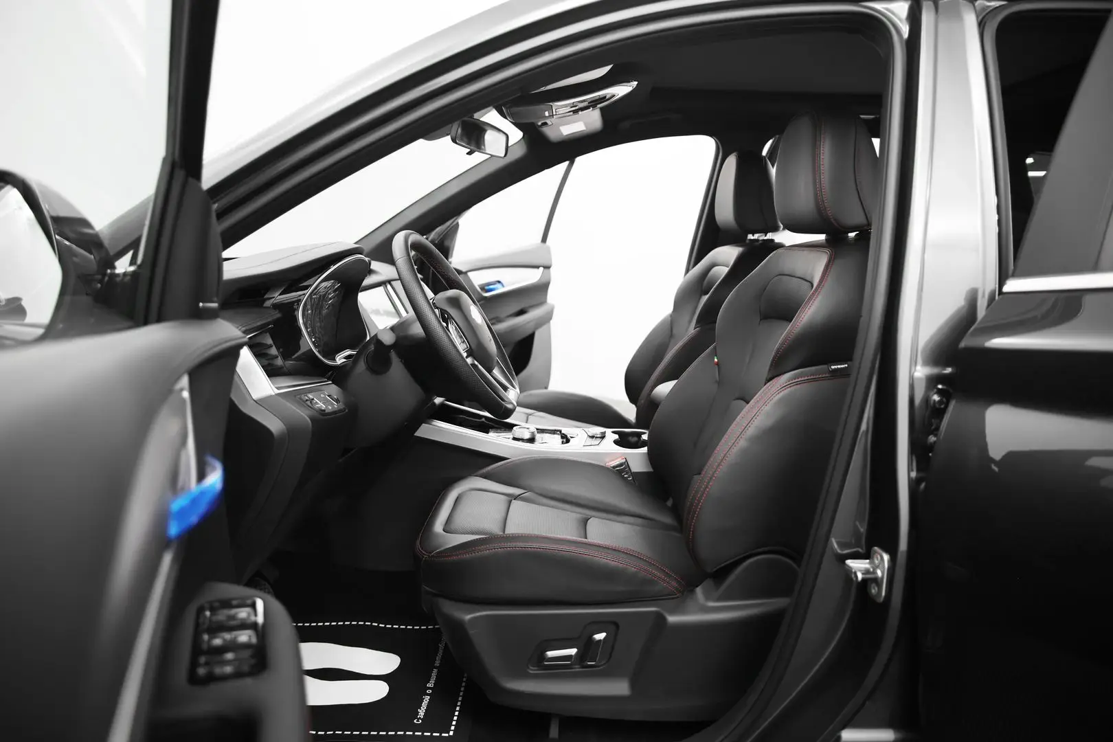 Автосалон: Swm G01F