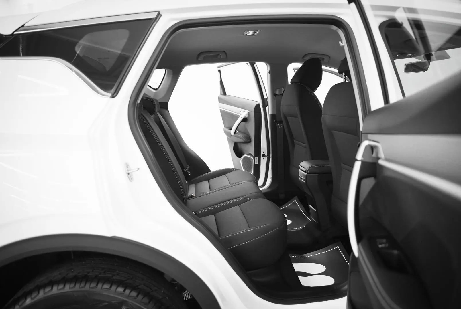 Автосалон: Belgee X50