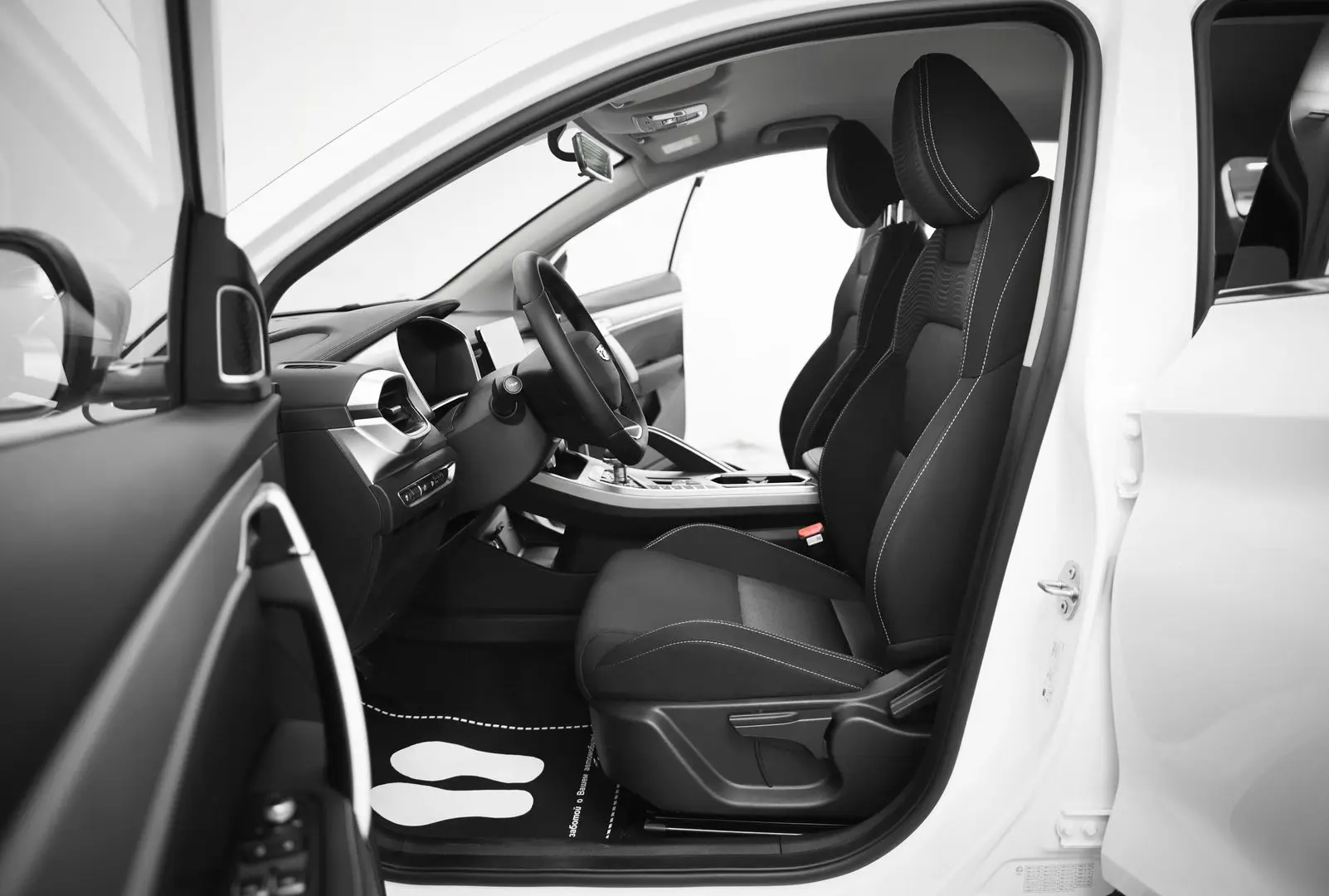 Автосалон: Belgee X50