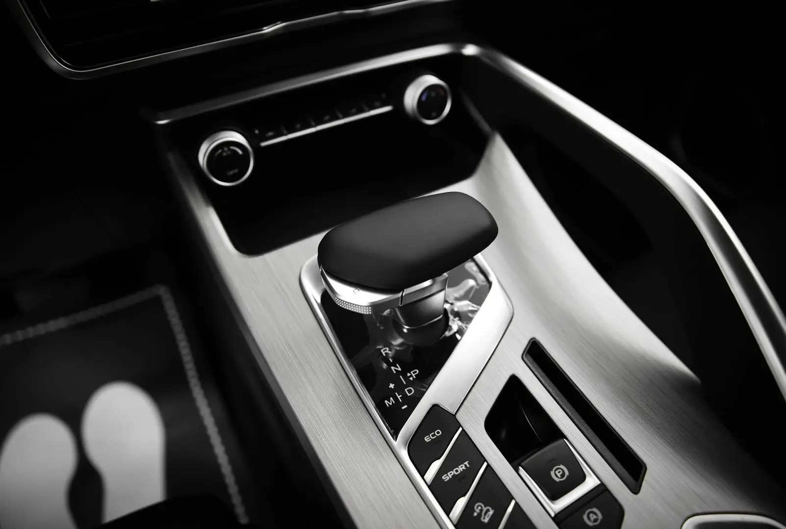 Автосалон: Belgee X50